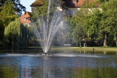 Französischer Garten - Wasserspiel bei Tag